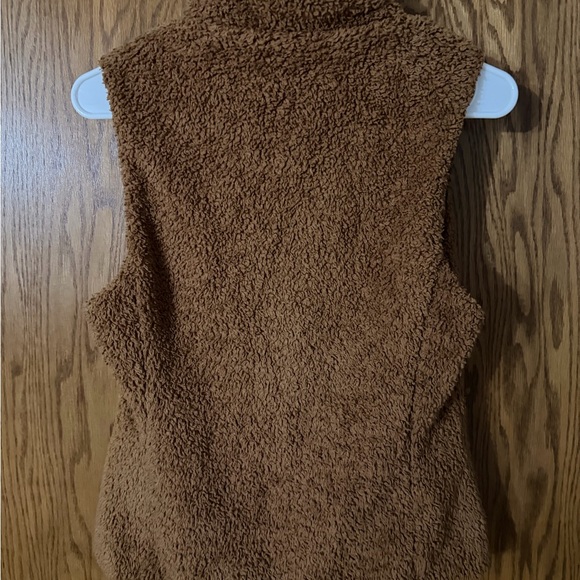 Patagonia Tan Sherpa Vest - Picture 2 of 2